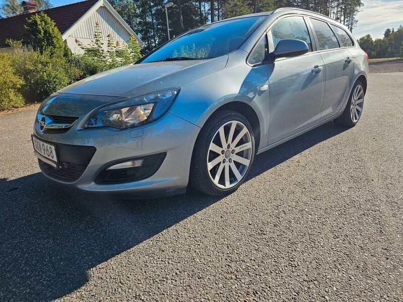 Grå Begagnad 2014 Opel Astra Kombi | 57 000 kr (Lite dyr) - Bild 1/4