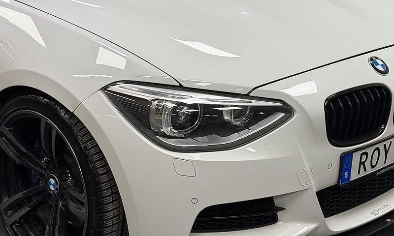 Begagnad BMW M135 Comfort Edition 320 HK (235 kW) 2012 Vit Halvkombi