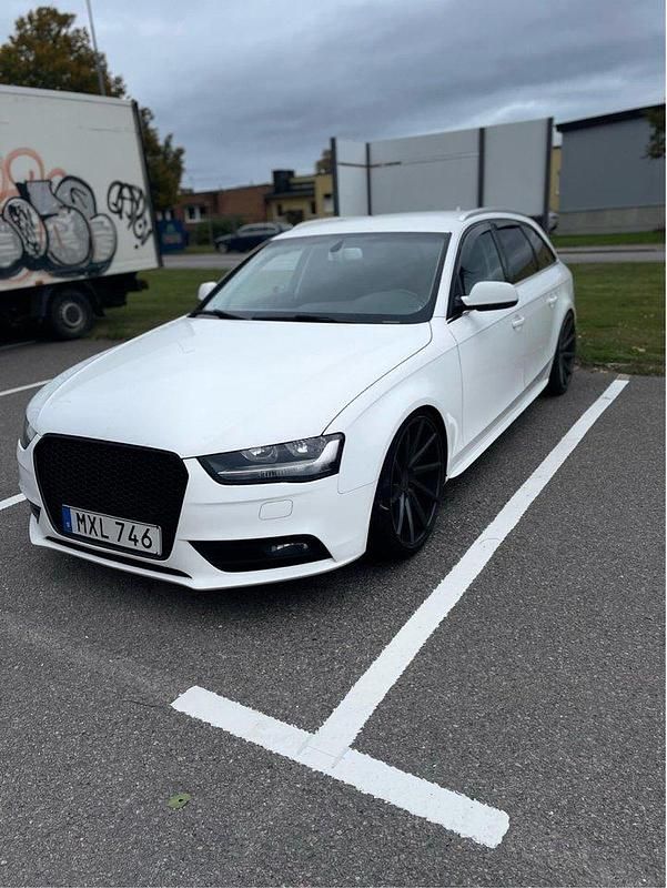 Vit Begagnad 2013 Audi A4 Kombi | 89 000 kr (Bra pris) - Bild 1/4