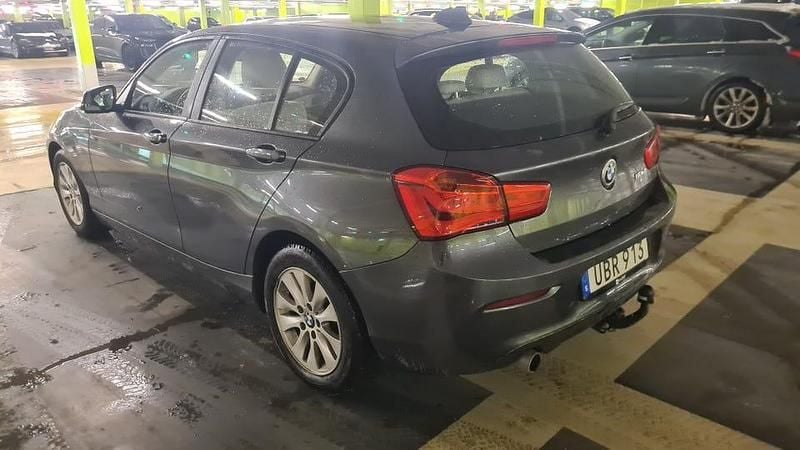 Begagnad 2016 BMW 118 Halvkombi | 157 000 kr (Bra pris) - Bild 1/4