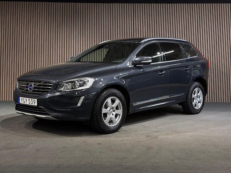 Grå Begagnad 2016 Volvo XC60 Standard SUV | 149 900 kr (Lite dyr) - Bild 1/4