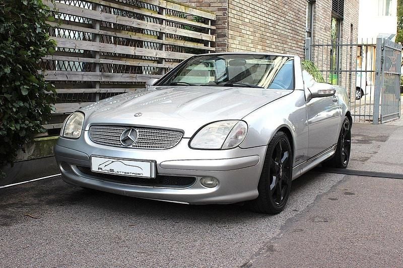 Begagnad 2001 Mercedes SLK200 AMG Cab | 55 000 kr - Bild 1/4
