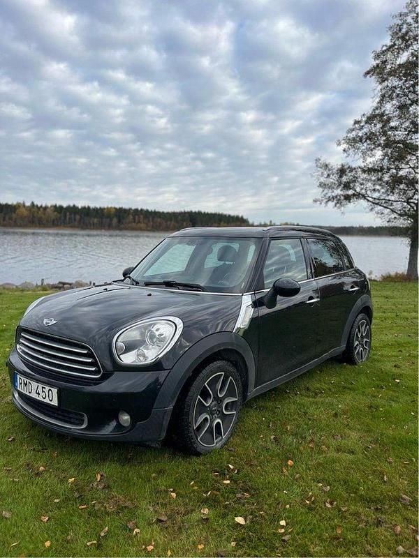 Svart Begagnad 2011 Mini Cooper D Countryman SUV | 62 000 kr (Marknadspris) - Bild 1/3