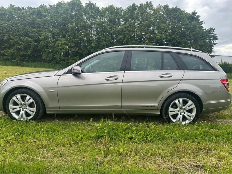 Silver Begagnad 2009 Mercedes C180 Avantgarde Kombi | 69 000 kr (Superpris) - Bild 1/4