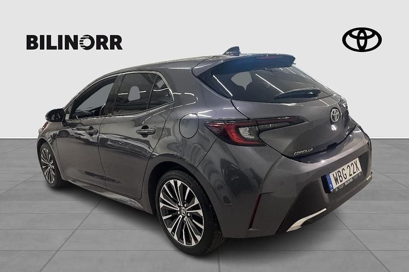Begagnad Toyota Corolla Hybrid Style 141 HK (103 kW) 2024 Mörkgrå (grå) Halvkombi
