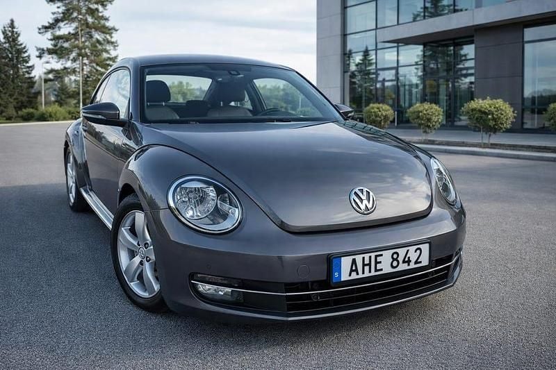 Begagnad VW Beetle 105 HK (77 kW) 2012 Halvkombi