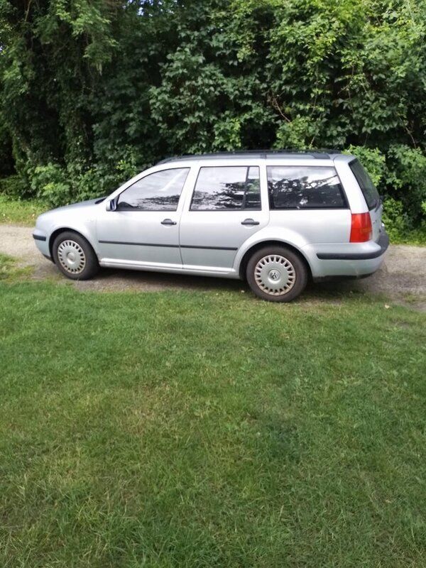 Grå Begagnad 2000 VW Golf IV Trendline Kombi | 8 500 kr (Bra pris) - Bild 1/4