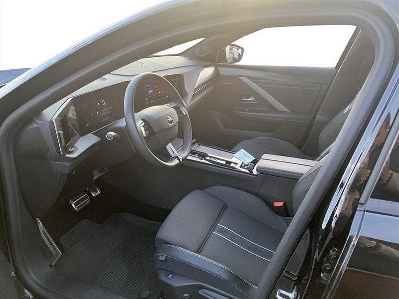 Begagnad Opel Astra 131 HK (96 kW) 2024 Svart Kombi