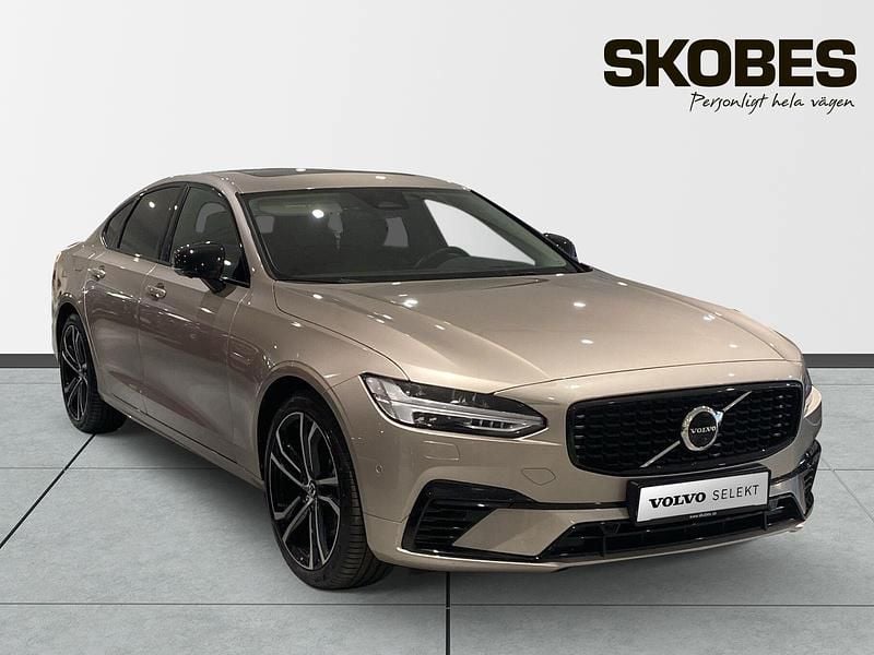 Begagnad Volvo S90 Ultimate 462 HK (339 kW) 2023 Ljusgrå (grå) Sedan