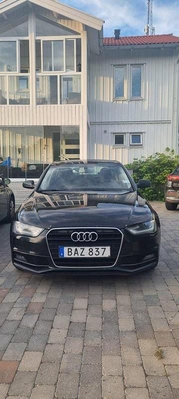 Svart Begagnad 2015 Audi A4 S-Line Sedan | 135 000 kr (Marknadspris) - Bild 1/4