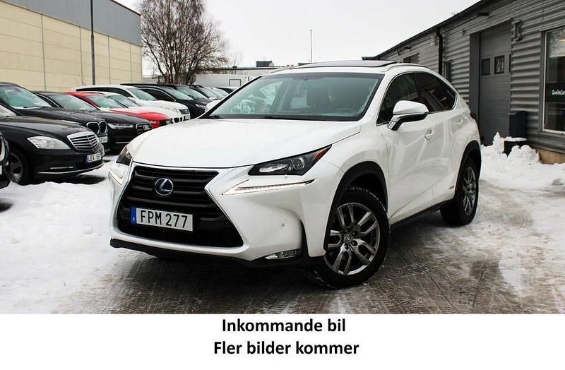 Begagnad Lexus NX300h Executive Line 197 HK (144 kW) 2015 Vit SUV