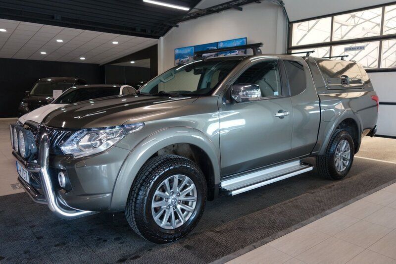 Grön Begagnad 2016 Mitsubishi L200 Pickup | 211 250 kr (Marknadspris) - Bild 1/4