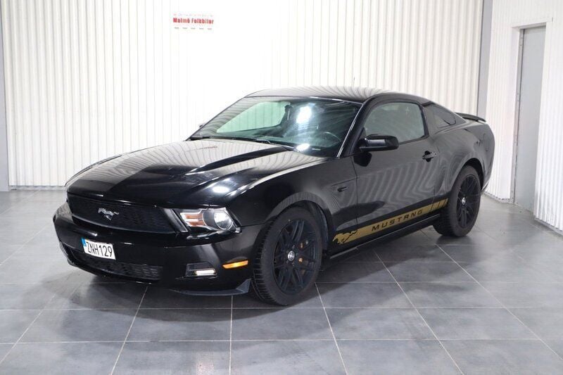 Svart Begagnad 2011 Ford Mustang Sportkupé | 124 900 kr (Superpris) - Bild 1/4