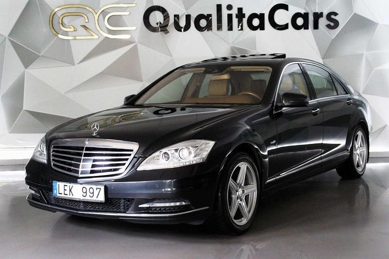 Svart Begagnad 2011 Mercedes S350 SE Sedan | 228 900 kr - Bild 1/4