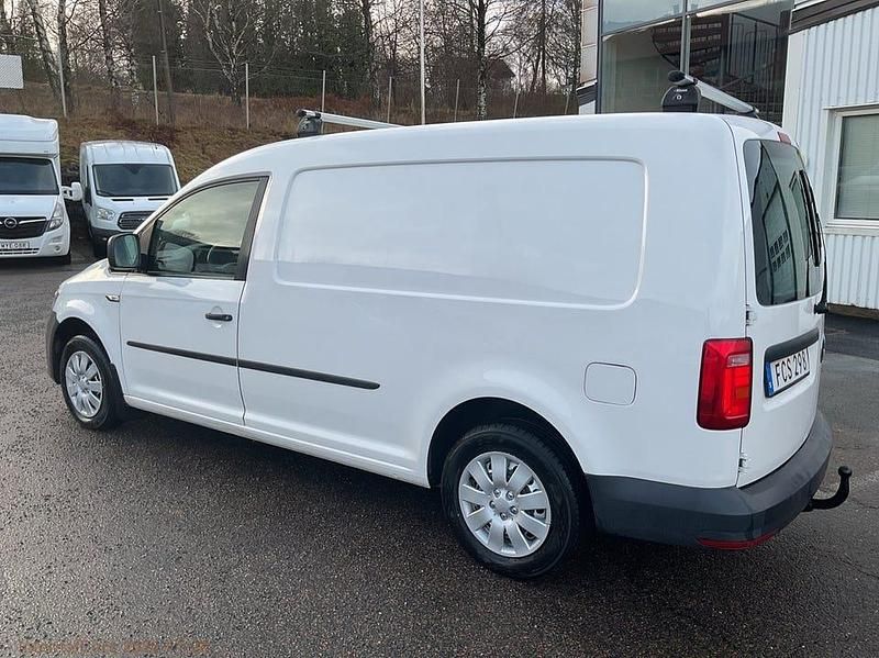 Begagnad VW Caddy Maxi 102 HK (75 kW) 2018 Vit Minibuss