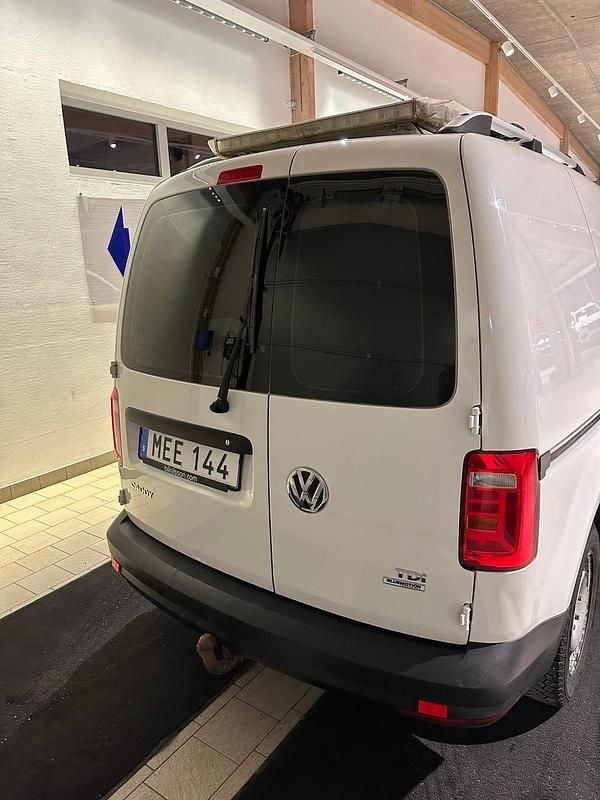 Begagnad VW Caddy 75 HK (55 kW) 2016 Minibuss