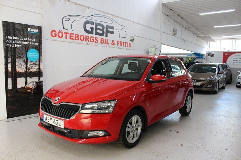 Röd Begagnad 2019 Skoda Fabia Style Halvkombi | 119 900 kr (Marknadspris) - Bild 1/4