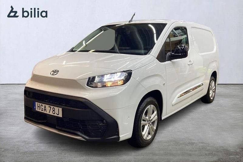 Begagnad Toyota Proace City City 100 kW (137 HK) 2024 Vit Minibuss