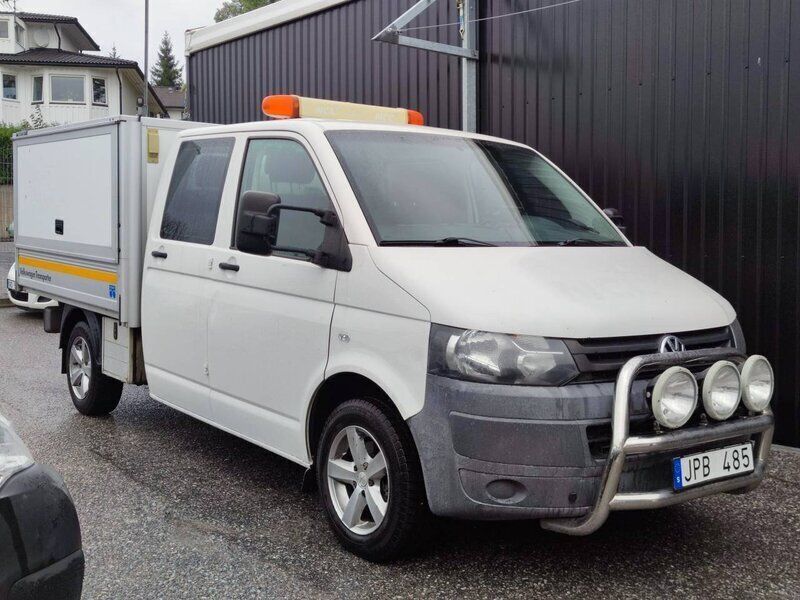 Vit Begagnad 2011 VW T5 Comfortline Van | 189 000 kr (Lite dyr) - Bild 1/4