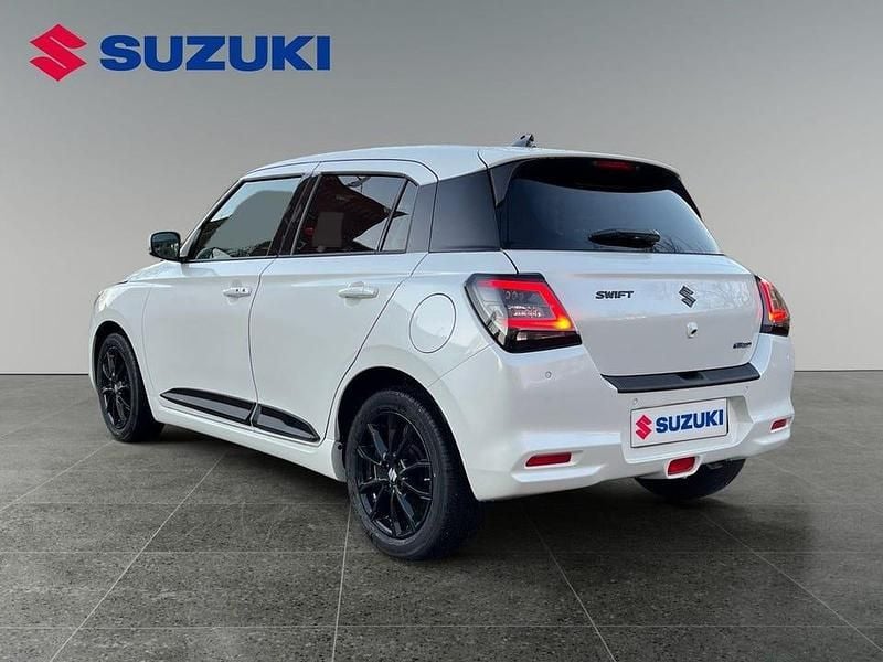 Ny Suzuki Swift 82 HK (60 kW) 2025 Vit Halvkombi