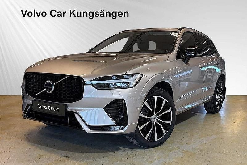 Grå Begagnad 2023 Volvo XC60 Plus SUV | 539 900 kr (Dyr) - Bild 1/3