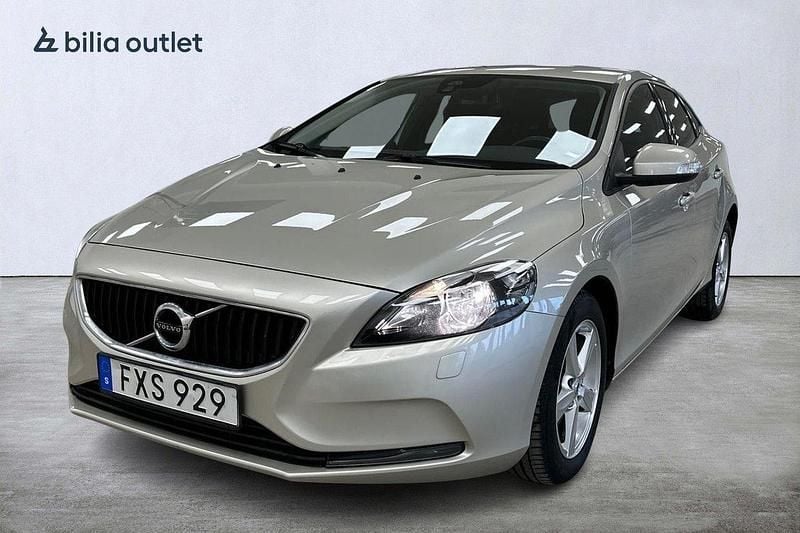 Brun Begagnad 2016 Volvo V40 Business Edition Kombi | 129 900 kr (Marknadspris) - Bild 1/3