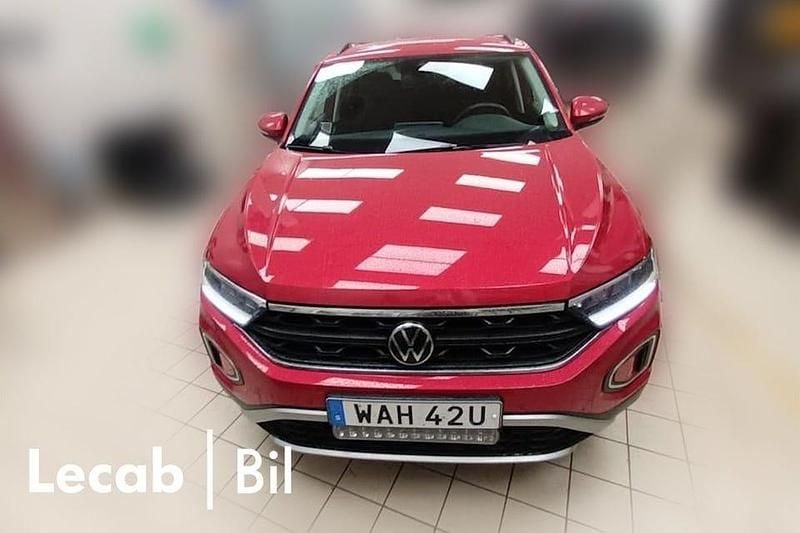 Kings red metallic Begagnad 2023 VW T-Roc SUV | 219 500 kr (Marknadspris) - Bild 1/1