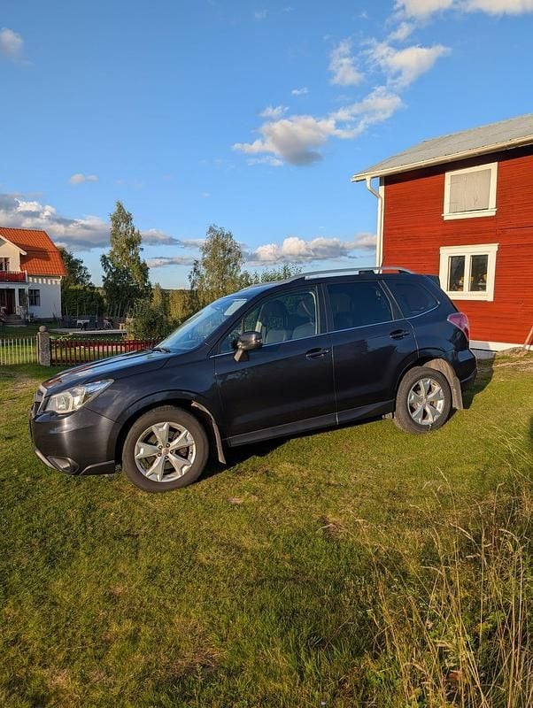 Begagnad Subaru Forester 147 HK (108 kW) 2015 Grå metallic SUV