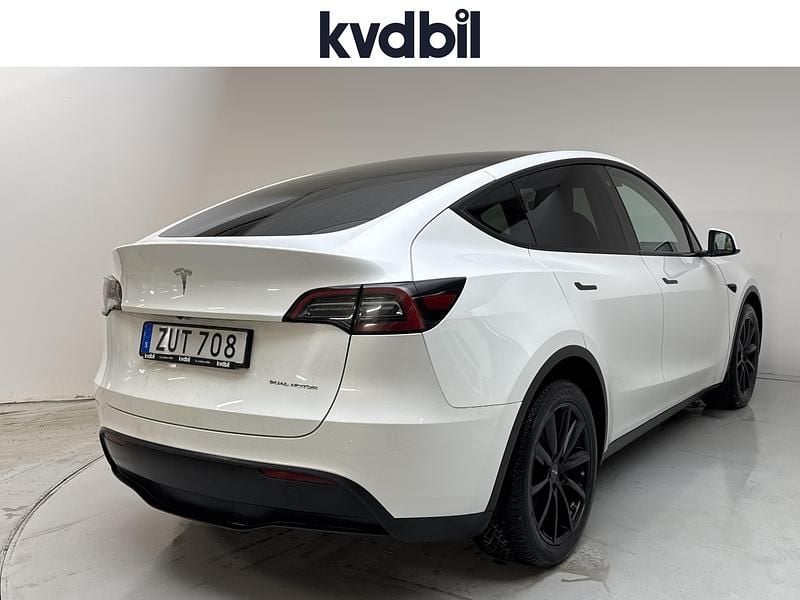 Begagnad Tesla Model Y Long Range AWD 378 kW (514 HK) 2023 Vit SUV