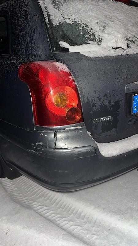 Begagnad Toyota Avensis 147 HK (108 kW) 2005 Kombi