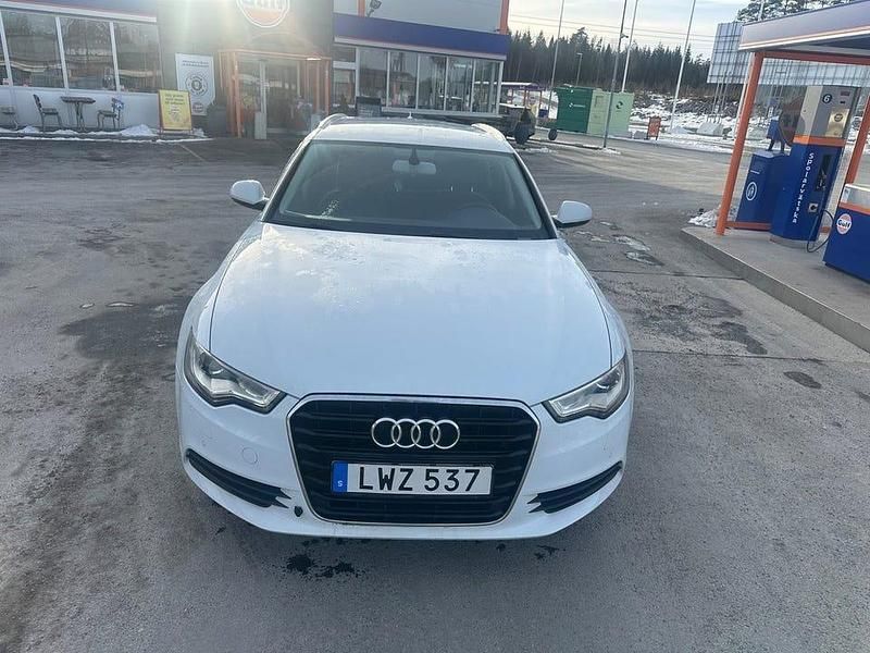 Begagnad Audi A6 Proline 177 HK (130 kW) 2014 Vit Kombi