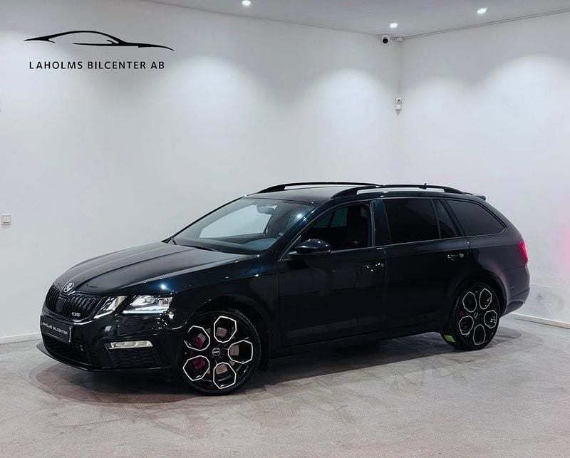 Begagnad Skoda Octavia RS 245 HK (180 kW) 2018 Svart Kombi