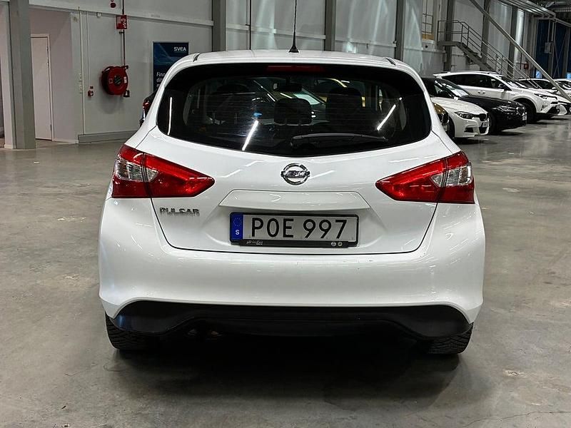 Begagnad Nissan Pulsar Visia 116 HK (85 kW) 2014 Vit Halvkombi