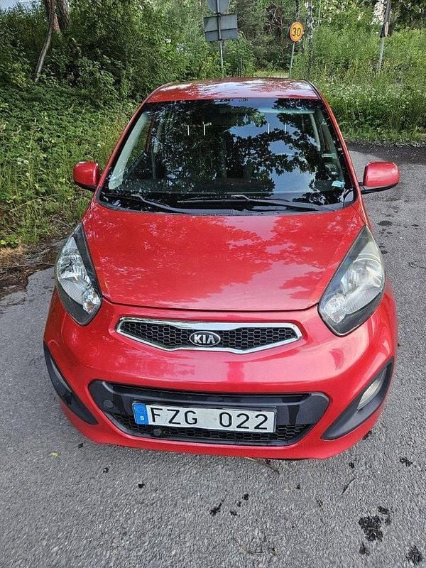 Röd Begagnad 2013 Kia Picanto Halvkombi | 33 000 kr (Bra pris) - Bild 1/4