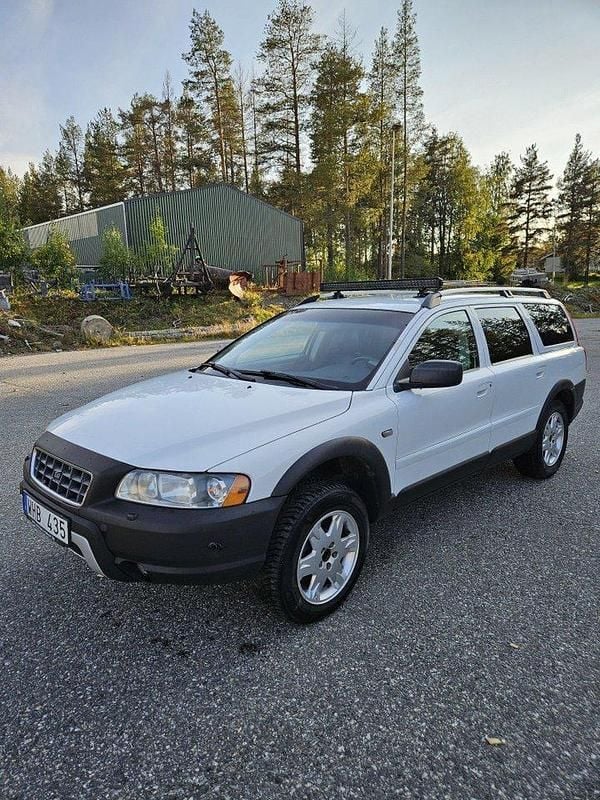 Vit Begagnad 2005 Volvo XC70 SUV | 46 000 kr (Marknadspris) - Bild 1/4