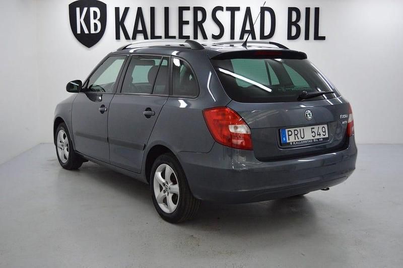 Begagnad Skoda Fabia Elegance 86 HK (63 kW) 2011 Mörkgrå Halvkombi