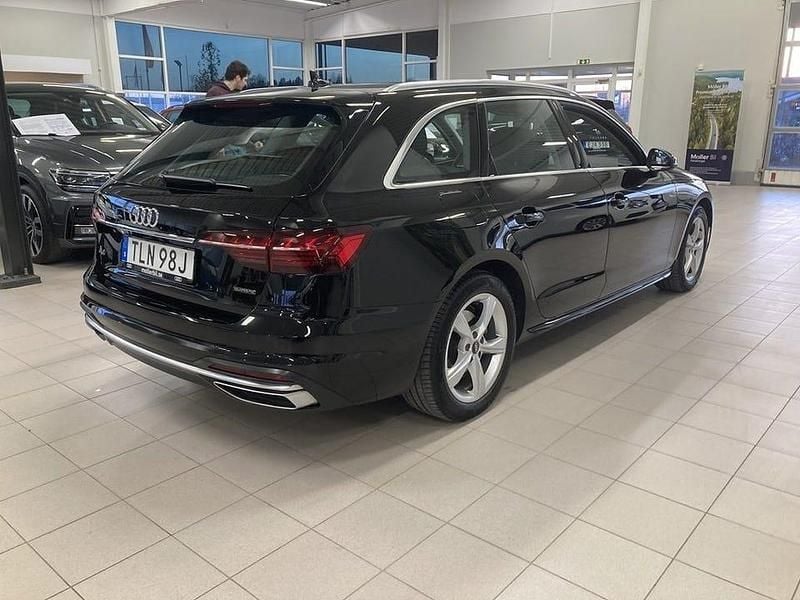 Begagnad Audi A4 Proline 204 HK (150 kW) 2023 Svart Kombi