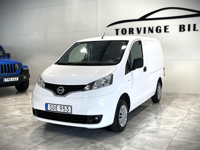 Vit Begagnad 2017 Nissan NV200 Van | 89 000 kr (Dyr) - Bild 1/4