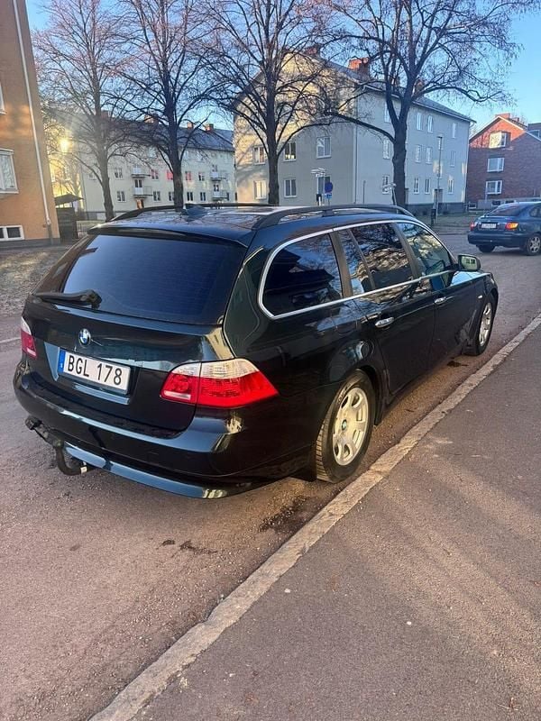 Begagnad BMW 525 218 HK (160 kW) 2006 Kombi