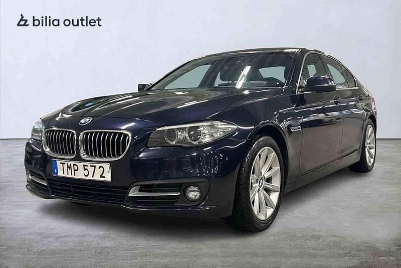 Blå Begagnad 2015 BMW 520 Sedan | 139 900 kr (Marknadspris) - Bild 1/1