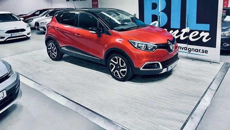 Flerfärgad Begagnad 2014 Renault Captur SUV | 89 000 kr (Marknadspris) - Bild 1/4