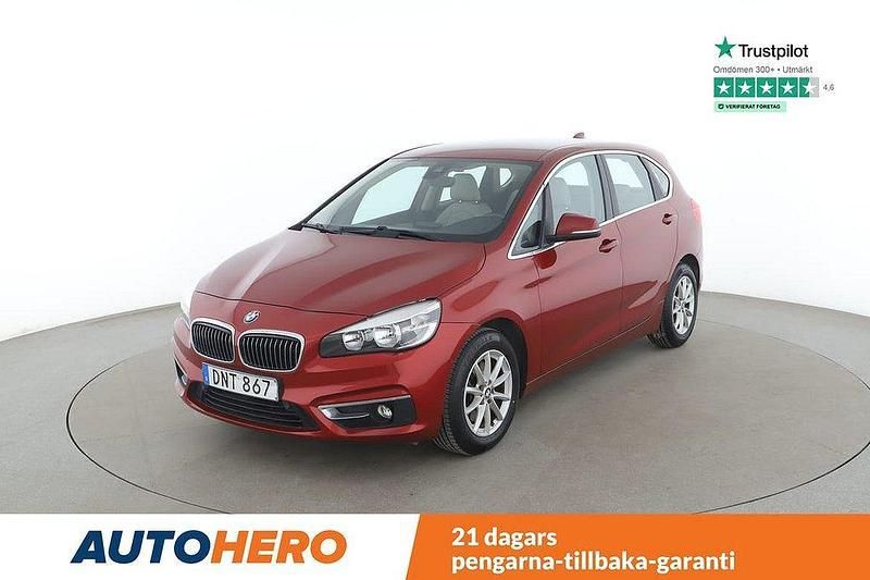 Röd Begagnad 2014 BMW 218 Active Tourer Luxury Line Minibuss | 171 000 kr (Marknadspris) - Bild 1/4