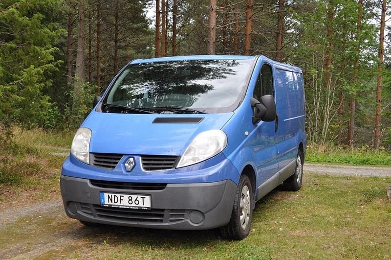 Blå Begagnad 2011 Renault Trafic Van | 35 000 kr (Superpris) - Bild 1/4