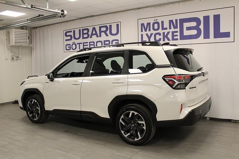 Ny Subaru Forester 136 HK (100 kW) 2025 Cristal white pearl SUV