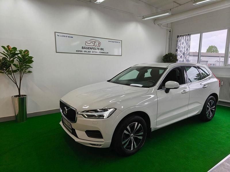 Vit Begagnad 2020 Volvo XC60 Momentum SUV | 335 900 kr (Bra pris) - Bild 1/4