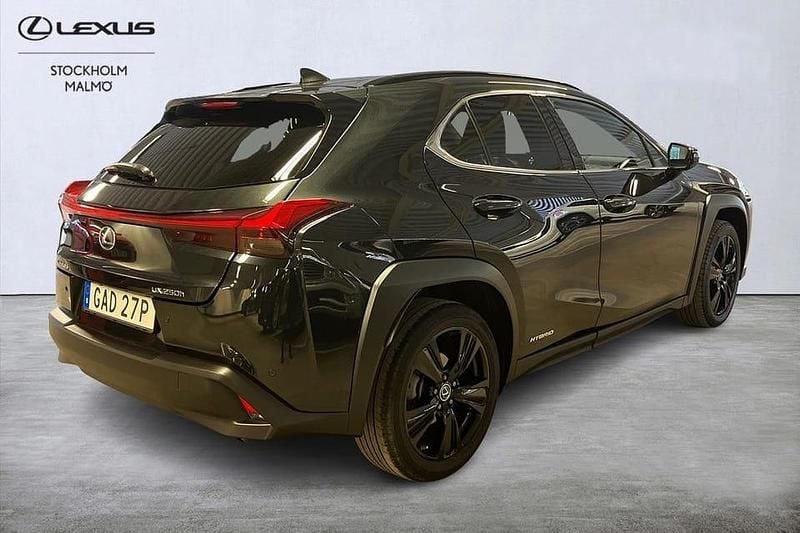 Begagnad Lexus UX 250h 186 HK (136 kW) 2021 Svart SUV