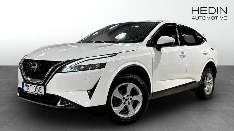 Vit Begagnad 2023 Nissan Qashqai SUV | 274 900 kr - Bild 1/4