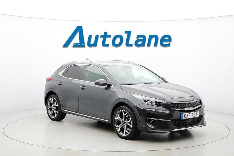 Grå metallic Begagnad 2021 Kia XCeed Advance SUV | 239 899 kr (Marknadspris) - Bild 1/4