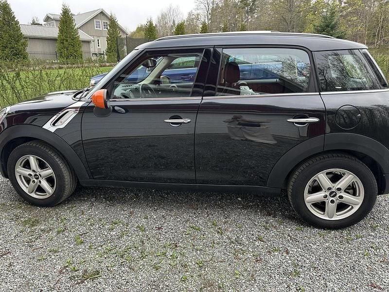 Svart Begagnad 2014 Mini One Countryman SUV | 110 000 kr - Bild 1/1