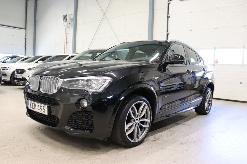 Svart Begagnad 2015 BMW X4 M Sport SUV | 259 800 kr (Marknadspris) - Bild 1/4